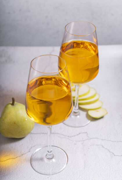 饮料用白葡萄酒酿造的琥珀色或橙色葡萄酒葡萄.in烈酒格拉斯格鲁吉亚语老工艺国酒有机琥珀豪华