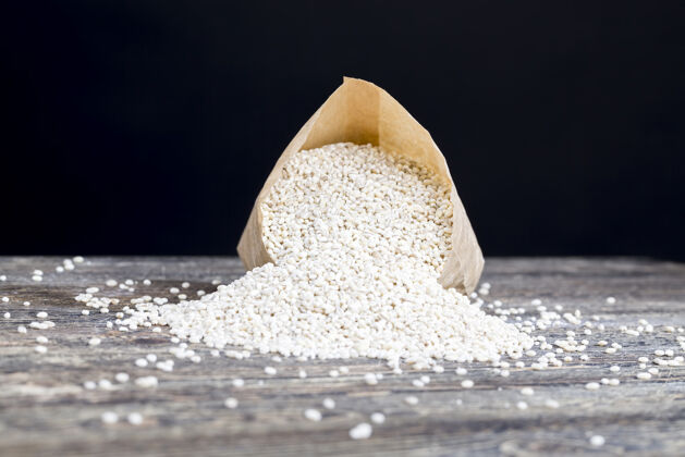 动机大量的生珍珠大麦粒谷物生的小麦