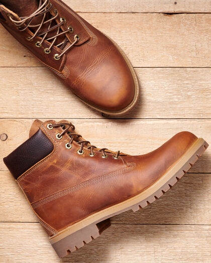 皮革一双男式皮革棕色防水靴 适合冬天或秋天在木地板上徒步旅行鞋时尚买