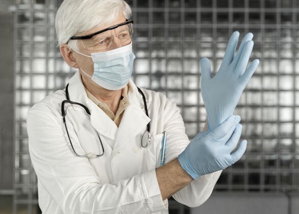实验室带医用面罩的男医生肖像实验室医疗保健