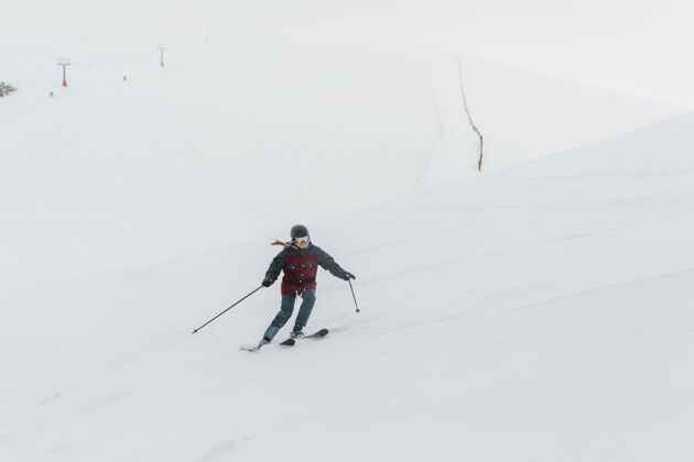 冬季全速女子滑雪水平雪健康