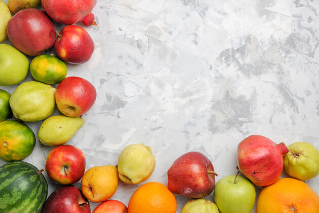 健康顶视图新鲜水果组成的白色背景多苹果水果