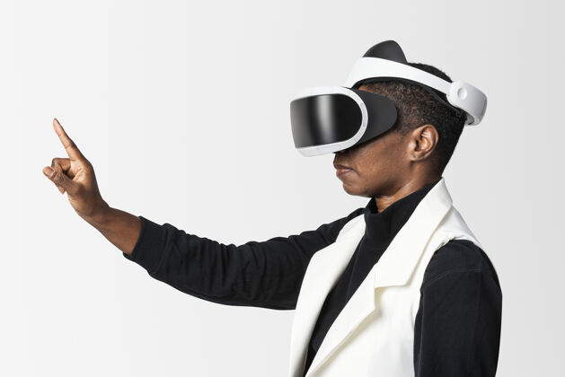 眼镜非裔美国妇女体验虚拟现实模拟创新未来派非裔美国人