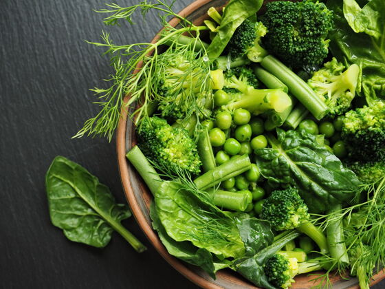 豆类新鲜的绿色蔬菜绿色盘子蔬菜
