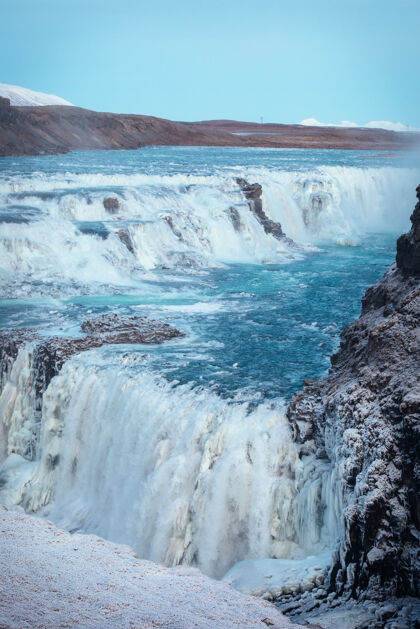 全景冰岛寒冷季节的格尔福斯瀑布华丽雄伟岛屿