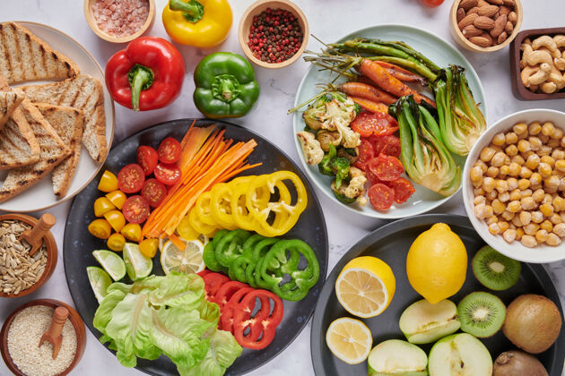 干净的饮食佛碗菜 蔬菜和豆类顶视图餐食物蔬菜