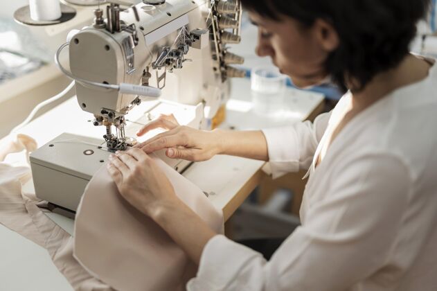 设备缝纫机女工车间工具工艺