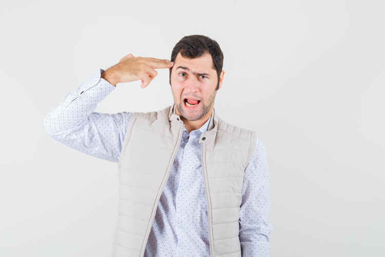 优雅穿衬衫的年轻男子花花公子制造男人