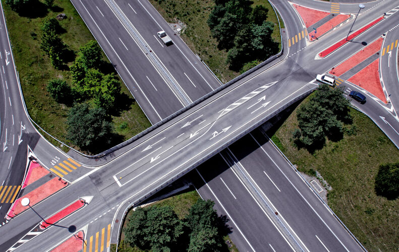 路混凝土横马路的天线路空中十字路口