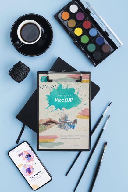 铅笔顶视图亚克力调色板和画笔绘画平面布局技术