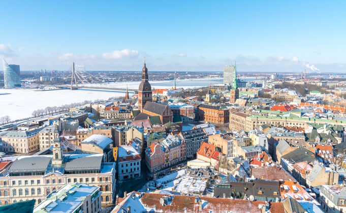 区域冬季拉脱维亚美丽城市里加的空中拍摄结构场景场所