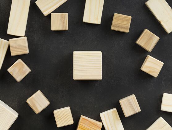木材空木块的排列表达构图表达