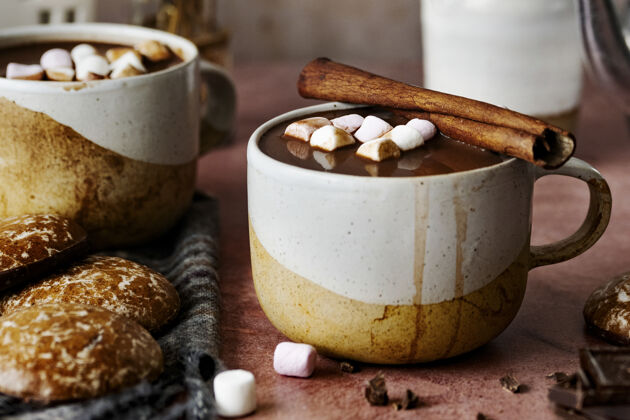 棉花糖棉花糖蘸热巧克力圣诞食品摄影冷肉桂巧克力